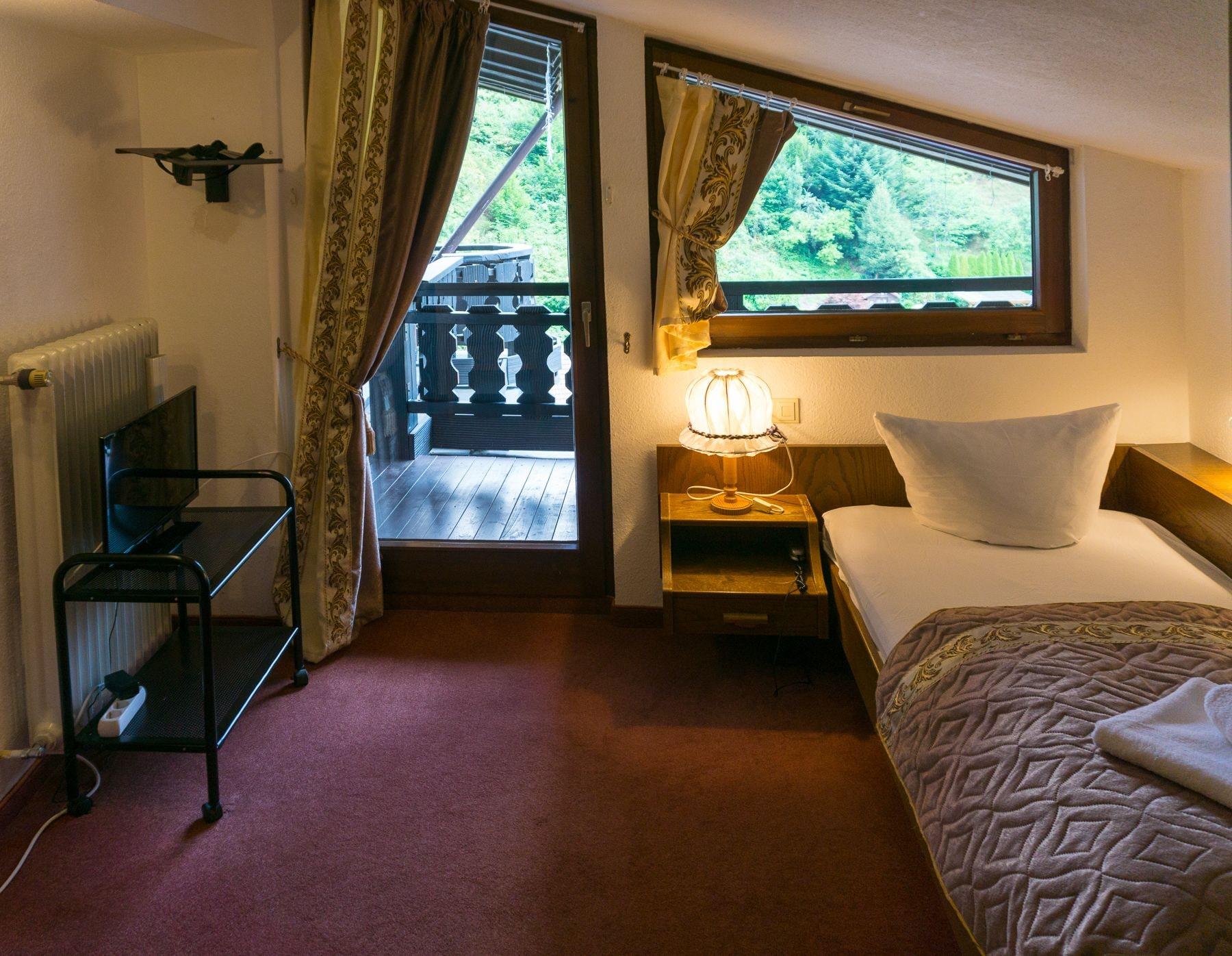 Kraehenbad Hotel Алпирсбах Екстериор снимка