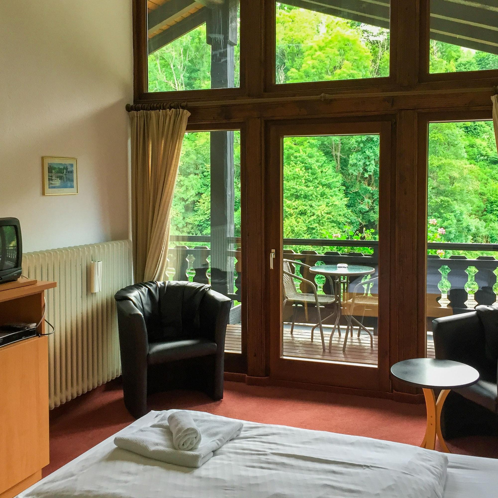 Kraehenbad Hotel Алпирсбах Екстериор снимка