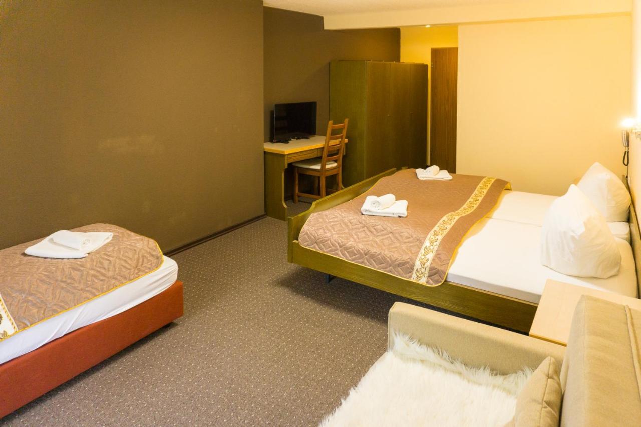 Kraehenbad Hotel Алпирсбах Екстериор снимка